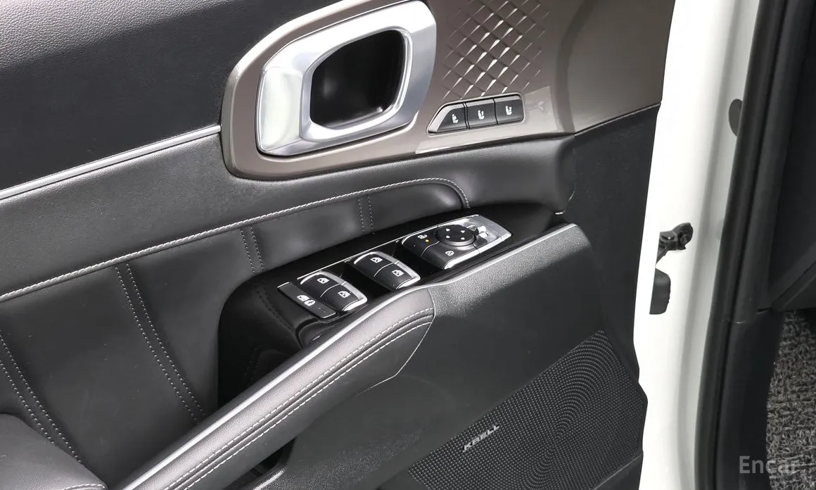 Фото 17 - Kia Sorento