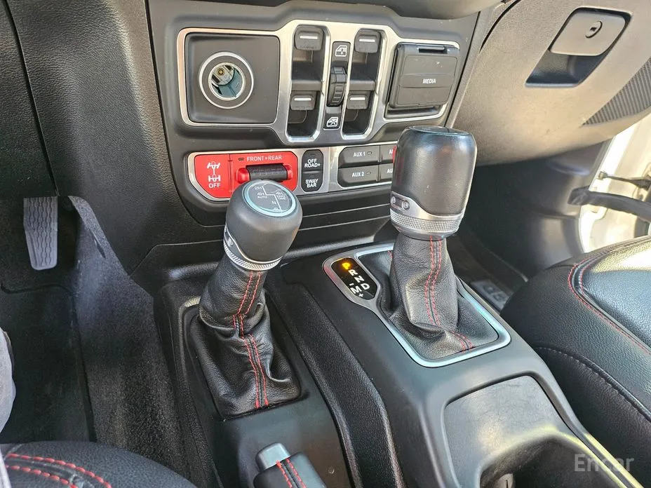 Фото 15 - Jeep Gladiator