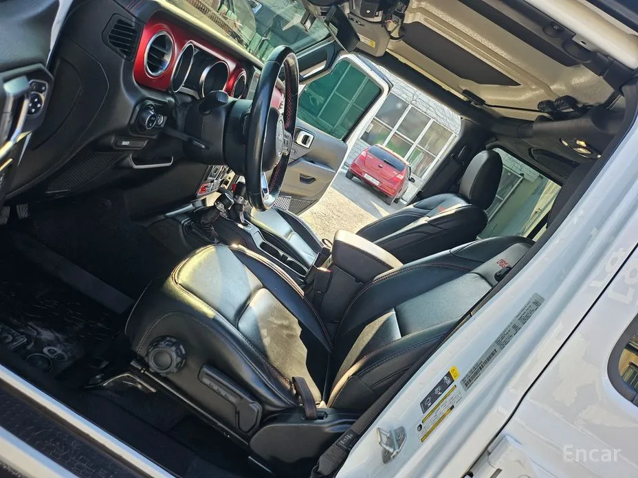 Фото 16 - Jeep Gladiator