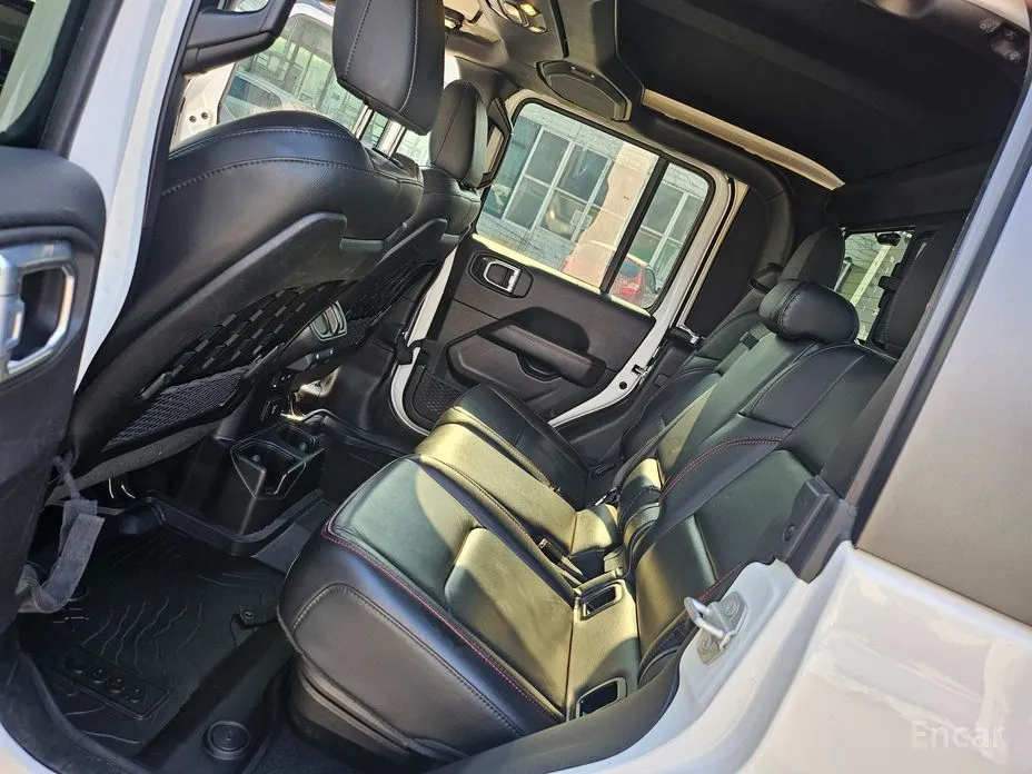 Фото 17 - Jeep Gladiator