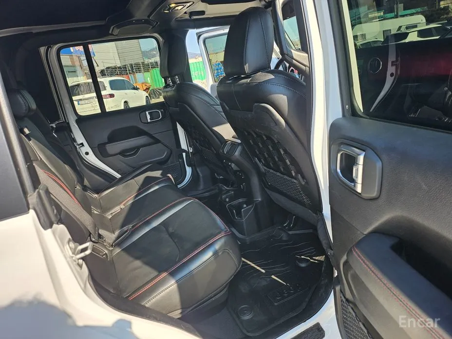 Фото 19 - Jeep Gladiator