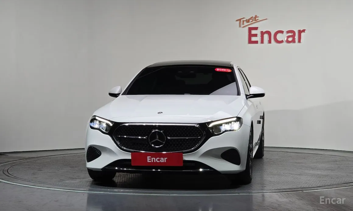 Photo 3 - Mercedes-Benz E-Class