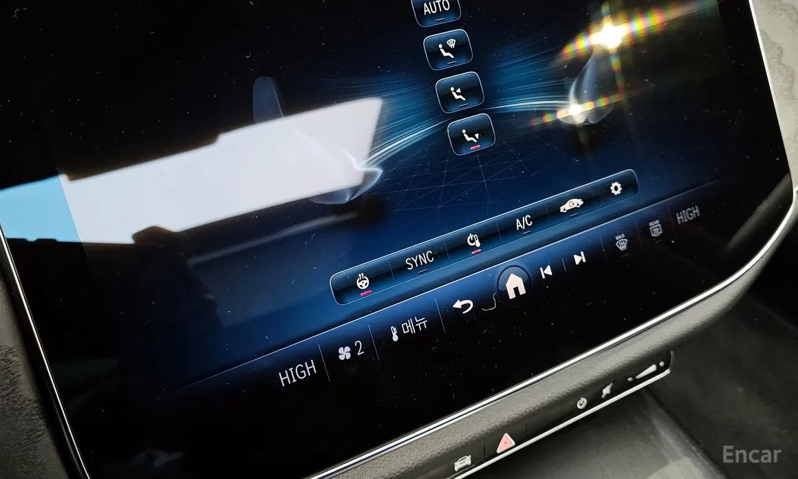 Фото 17 - Mercedes-Benz E-Class