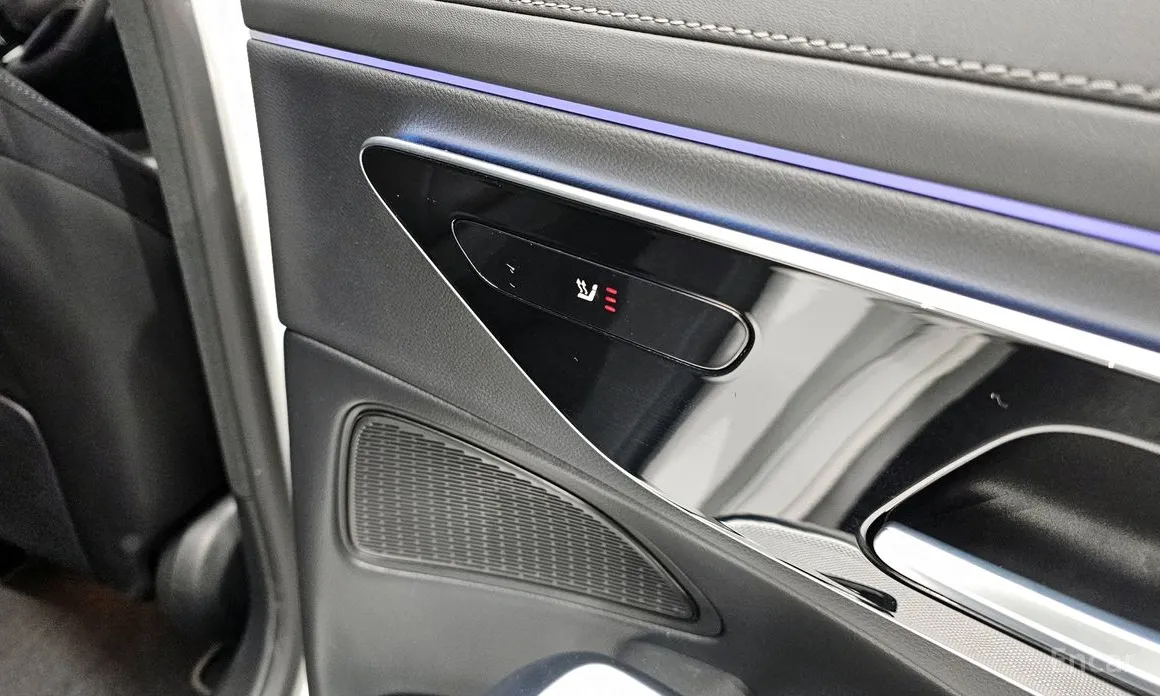 Фото 19 - Mercedes-Benz E-Class