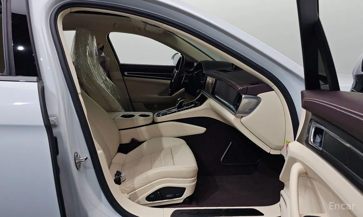 Фото 11 - Porsche Panamera