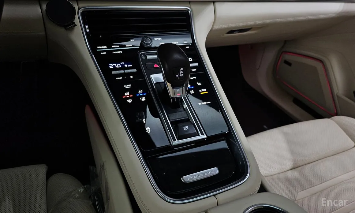 Фото 9 - Porsche Panamera