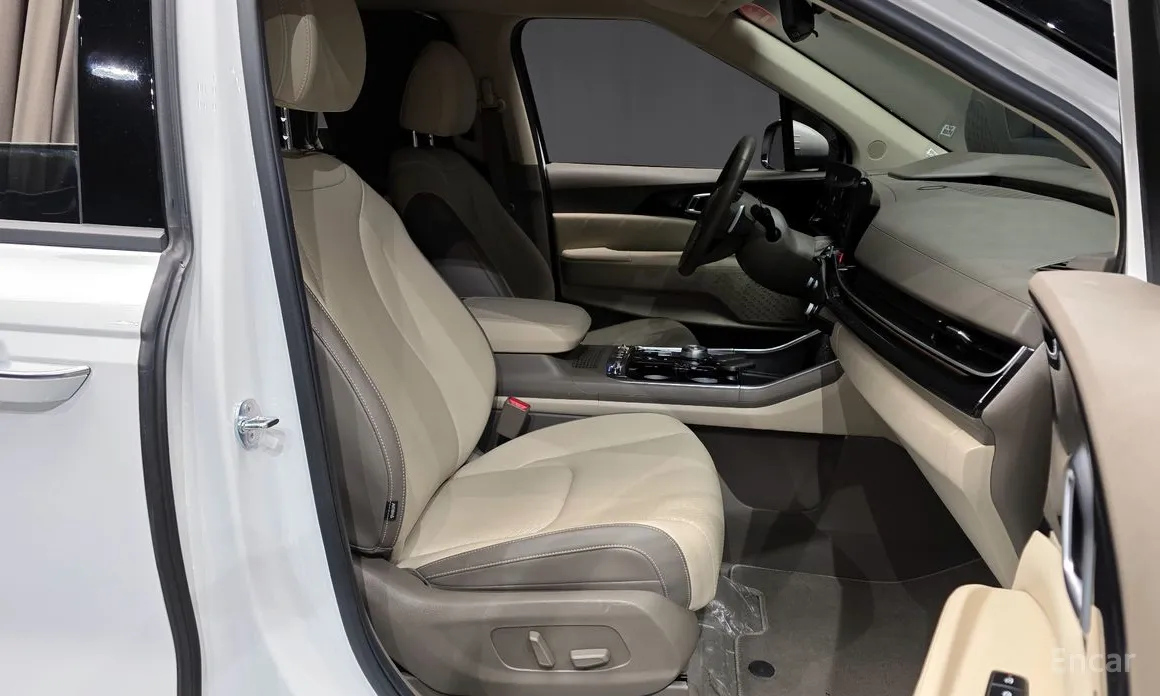 Фото 11 - Kia Carnival