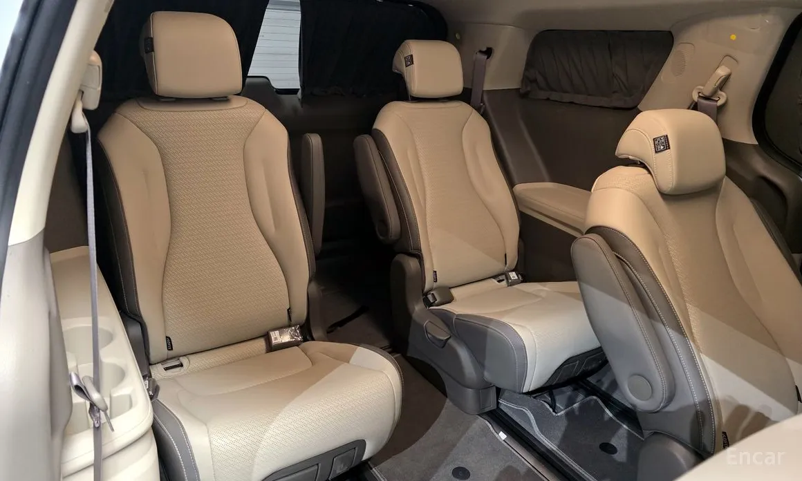 Фото 13 - Kia Carnival