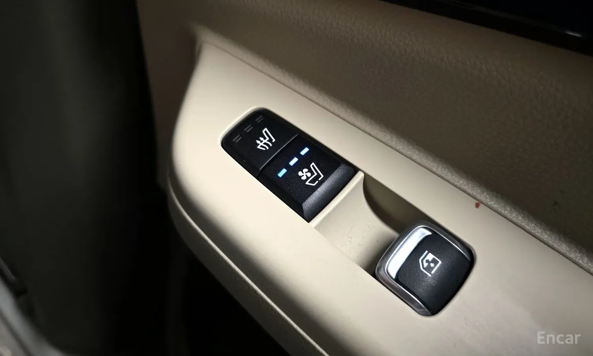 Фото 18 - Kia Carnival