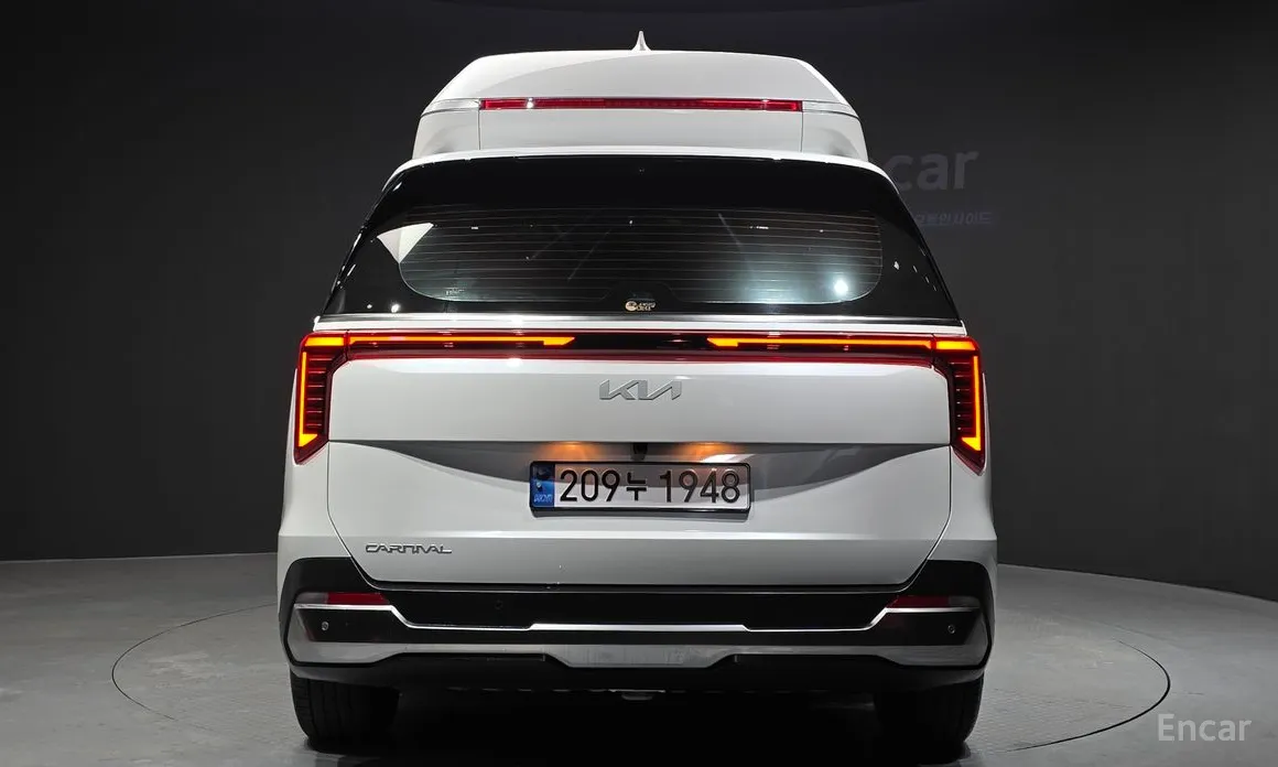 Фото 4 - Kia Carnival