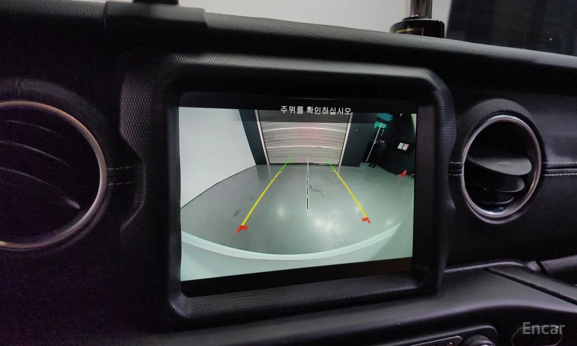 Фото 16 - Jeep Wrangler