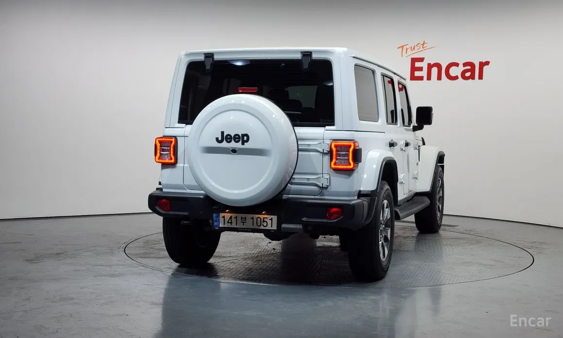 Фото 4 - Jeep Wrangler