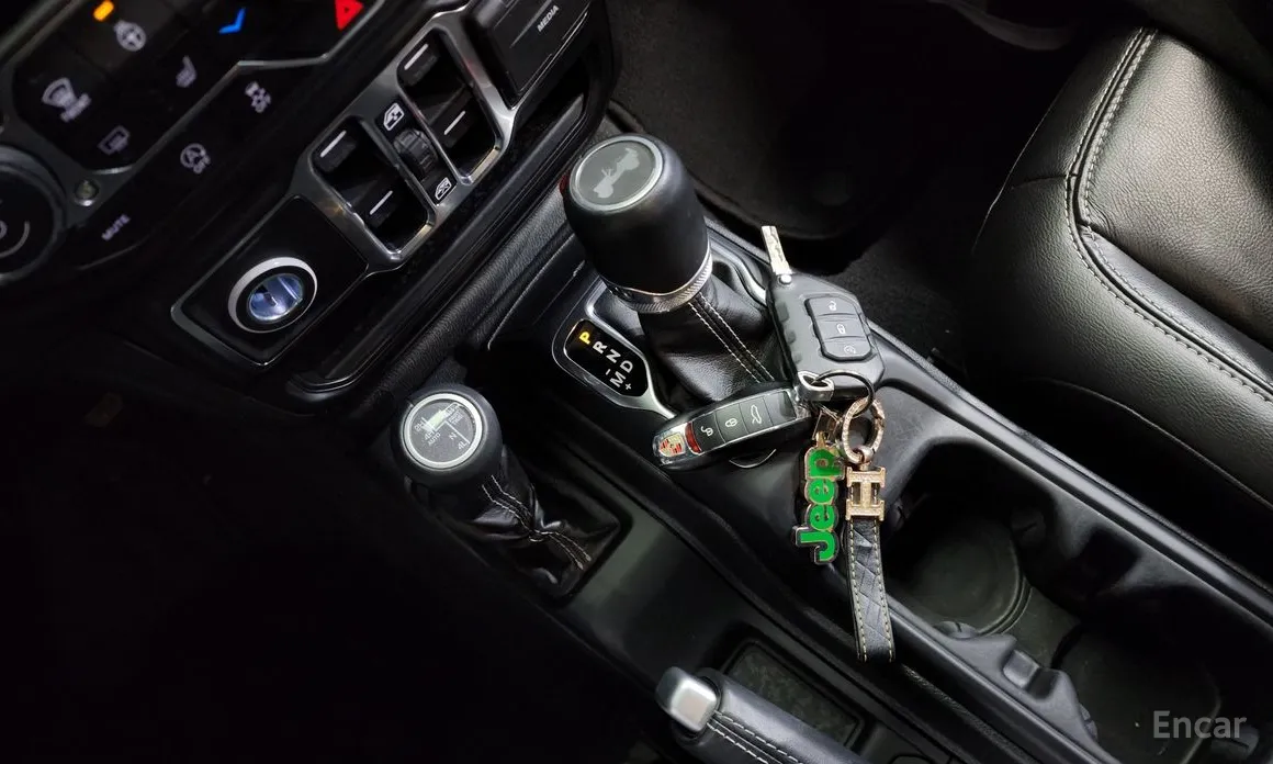 Фото 9 - Jeep Wrangler