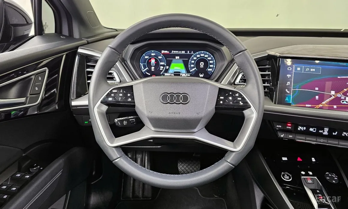 Фото 13 - Audi Q4 e-tron