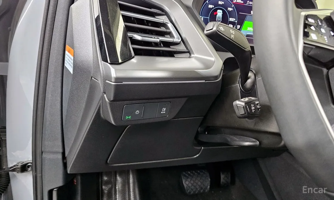 Фото 16 - Audi Q4 e-tron