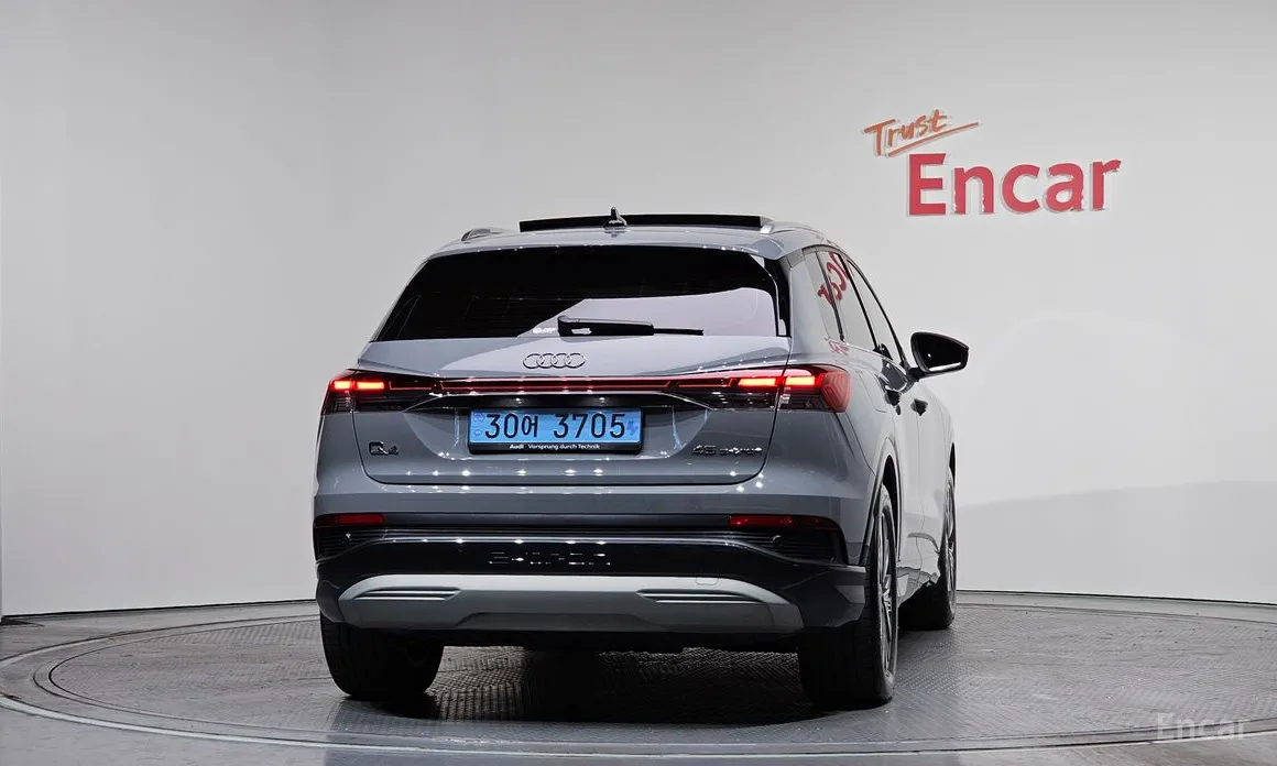 Фото 4 - Audi Q4 e-tron