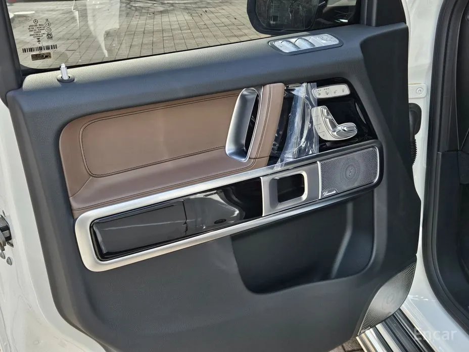 Фото 13 - Mercedes-Benz G-Class