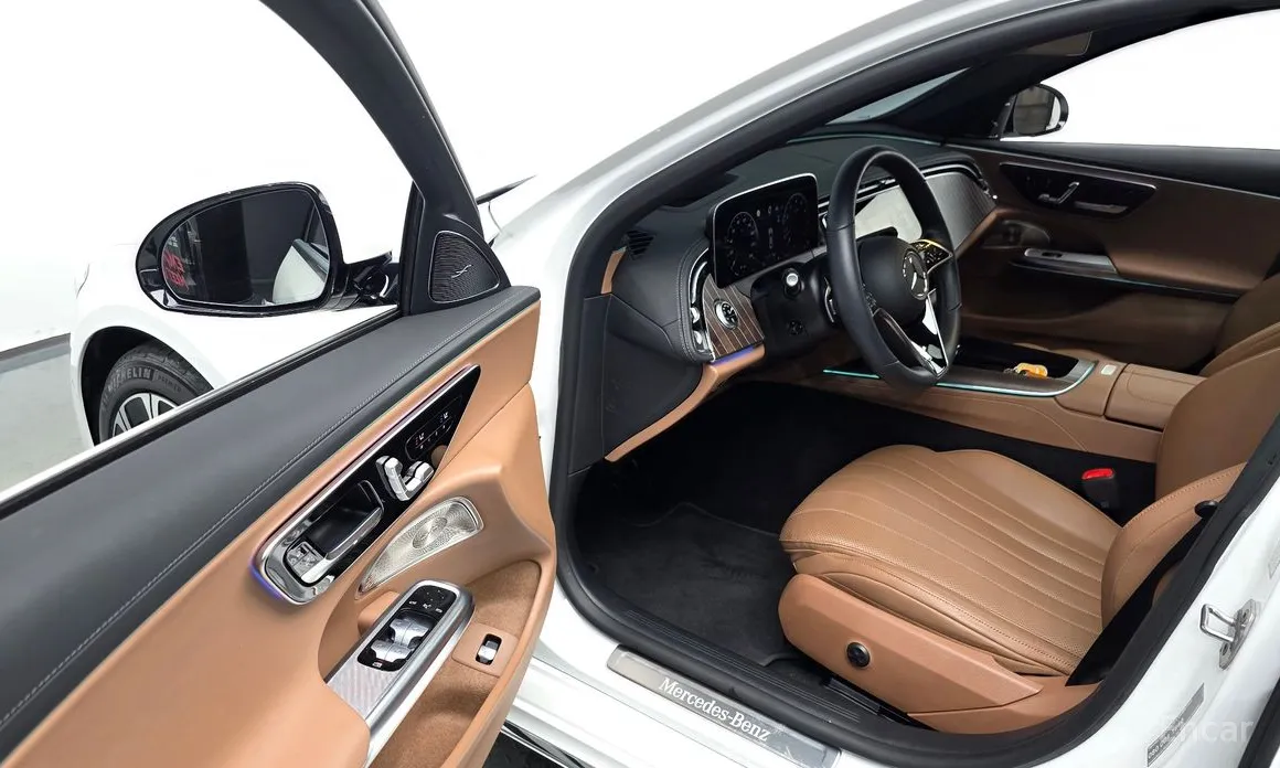 Фото 11 - Mercedes-Benz E-Class