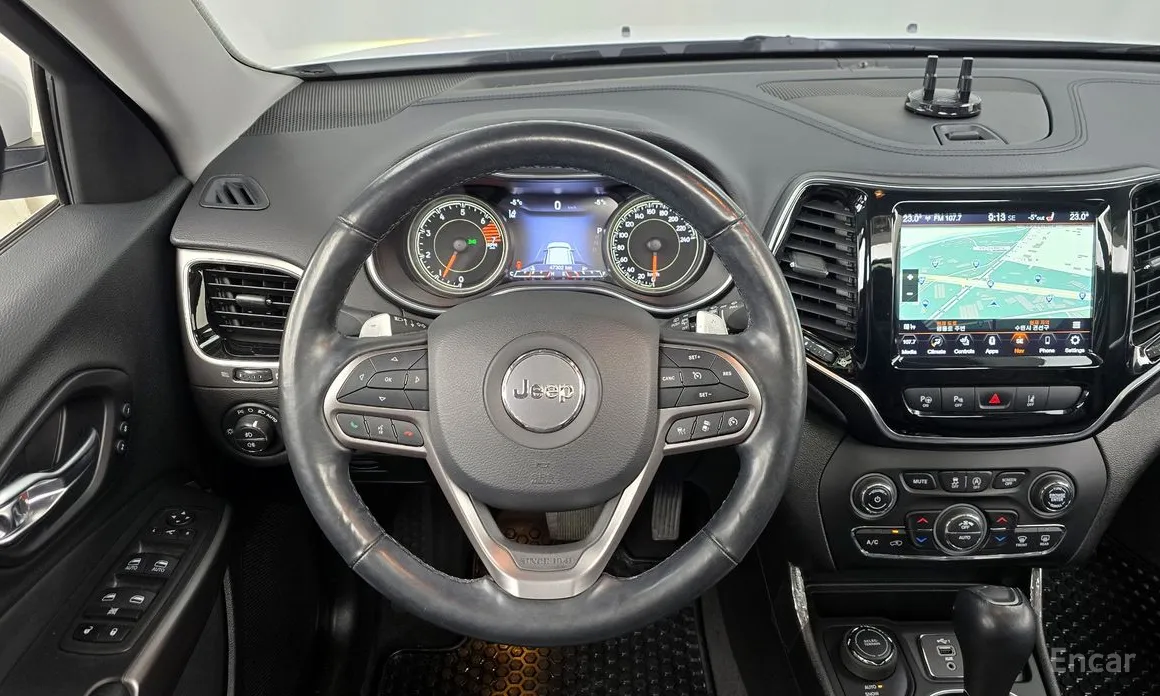 Фото 13 - Jeep Cherokee