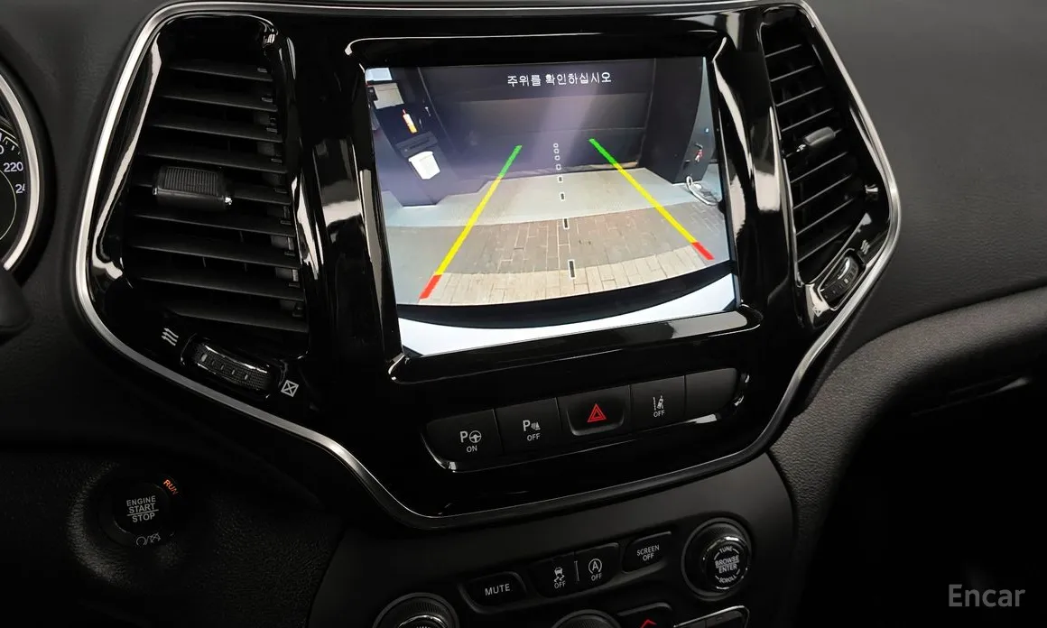 Фото 15 - Jeep Cherokee