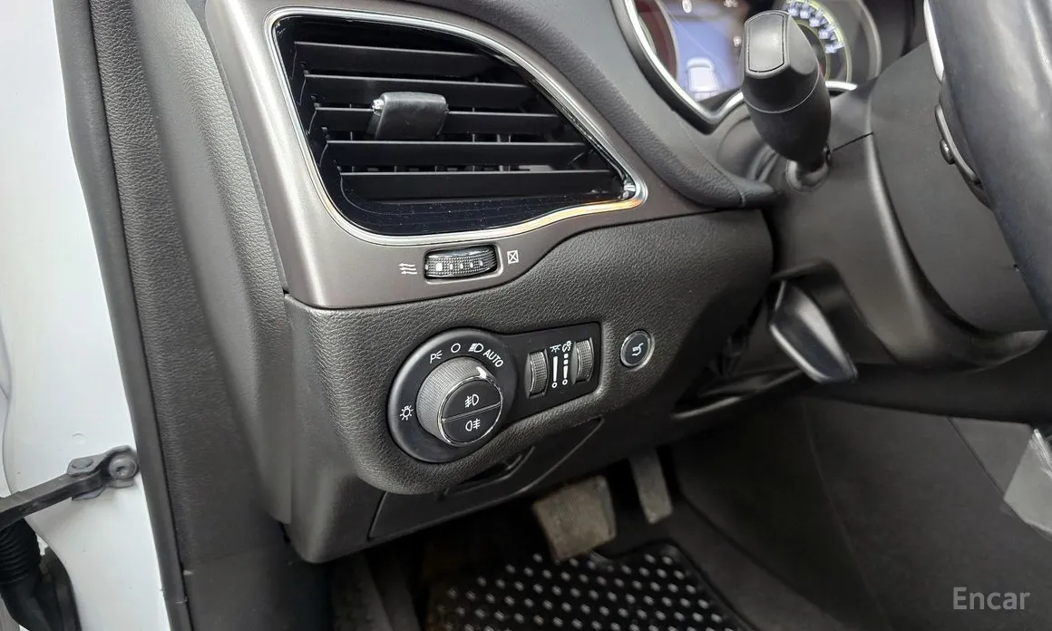 Фото 17 - Jeep Cherokee