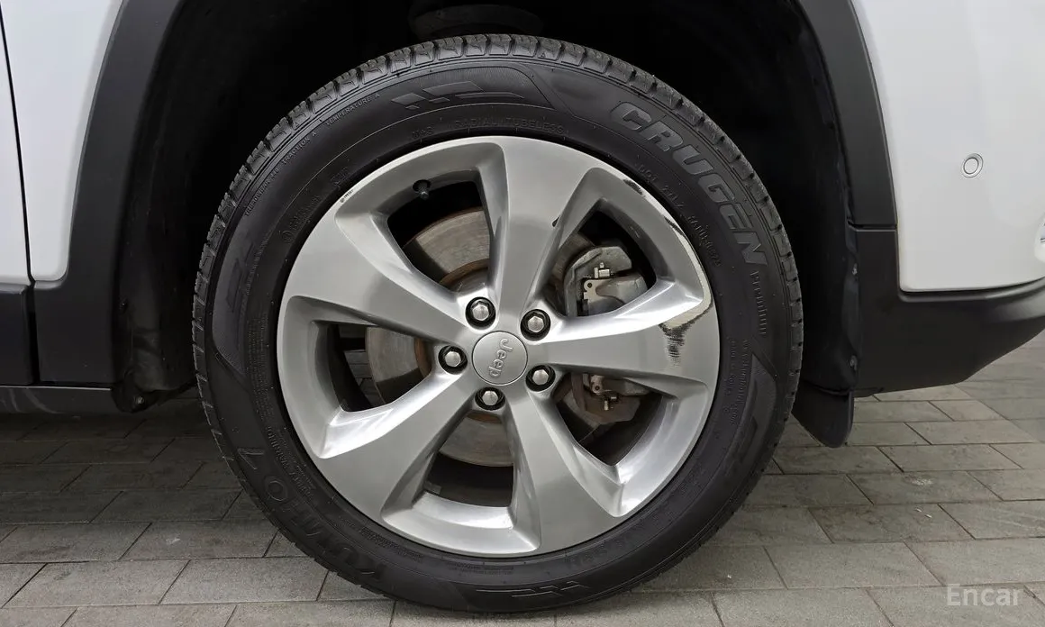 Фото 5 - Jeep Cherokee