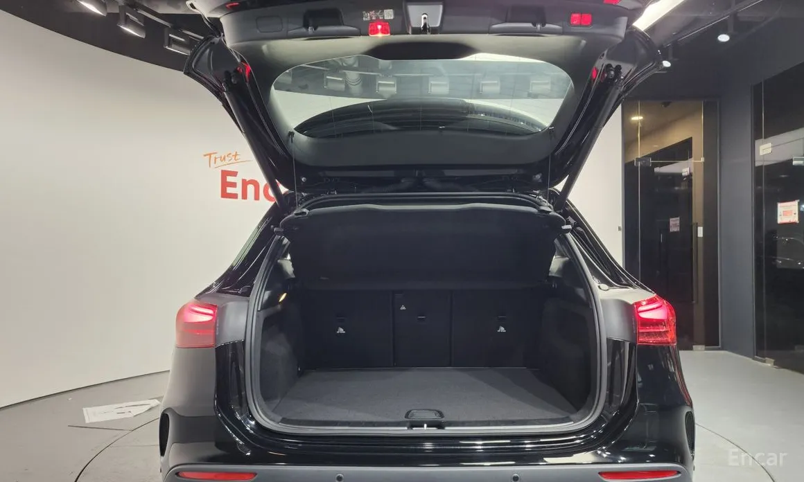 Фото 20 - Mercedes-Benz GLA-Class