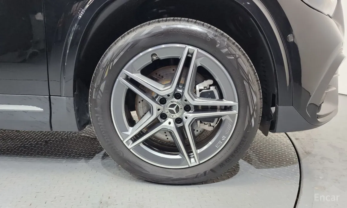 Фото 5 - Mercedes-Benz GLA-Class