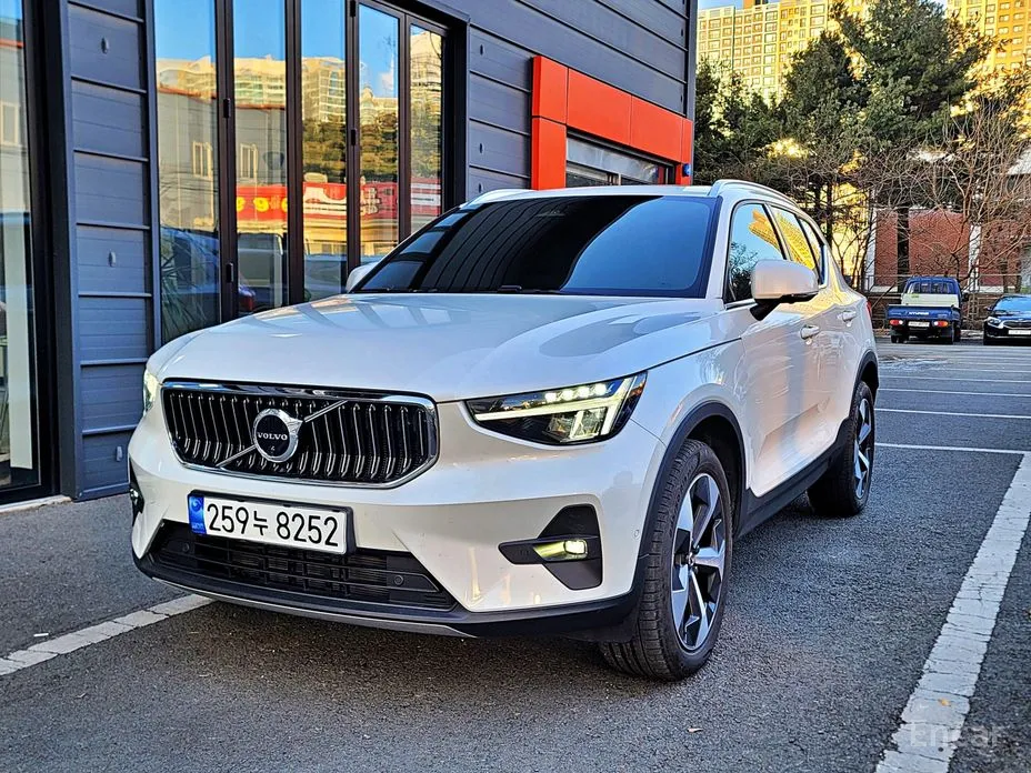 Фото 6 - Volvo XC40