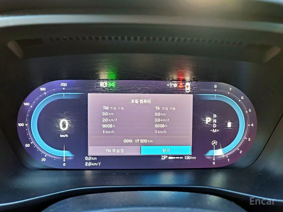 Фото 8 - Volvo XC40