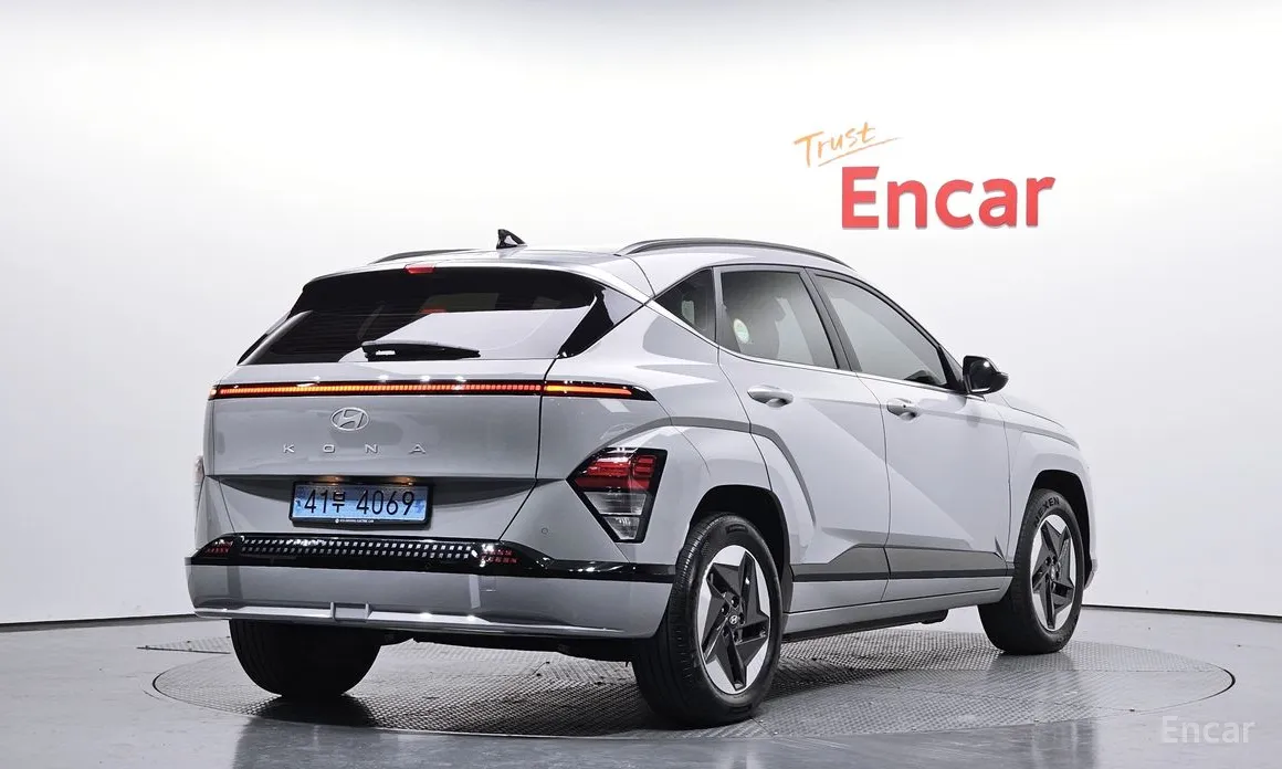 Фото 2 - Hyundai Kona