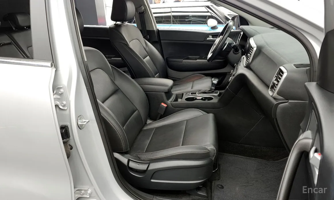 Фото 11 - Kia Sportage