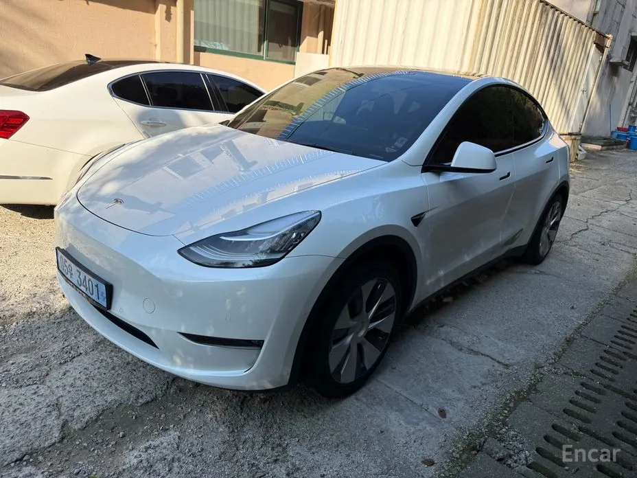 Фото 18 - Tesla Model Y