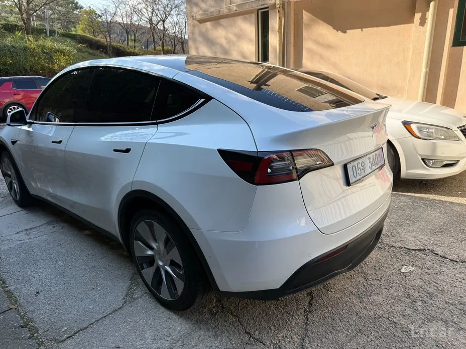 Фото 19 - Tesla Model Y