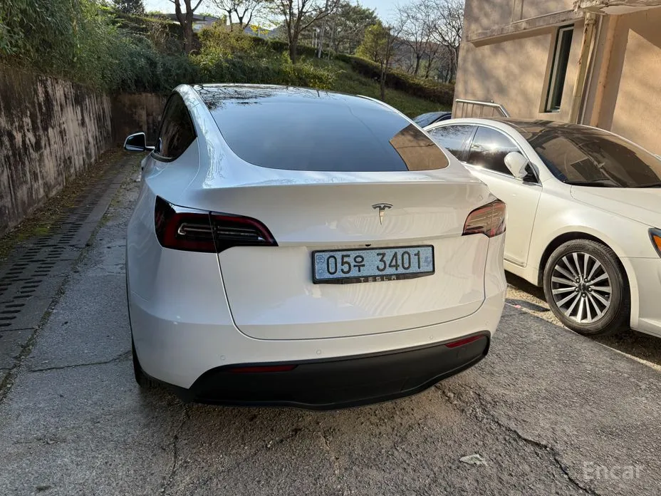 Фото 2 - Tesla Model Y