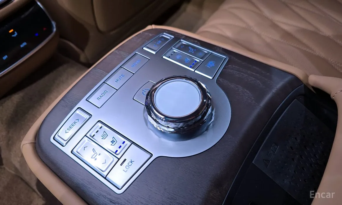 Фото 18 - Genesis G80