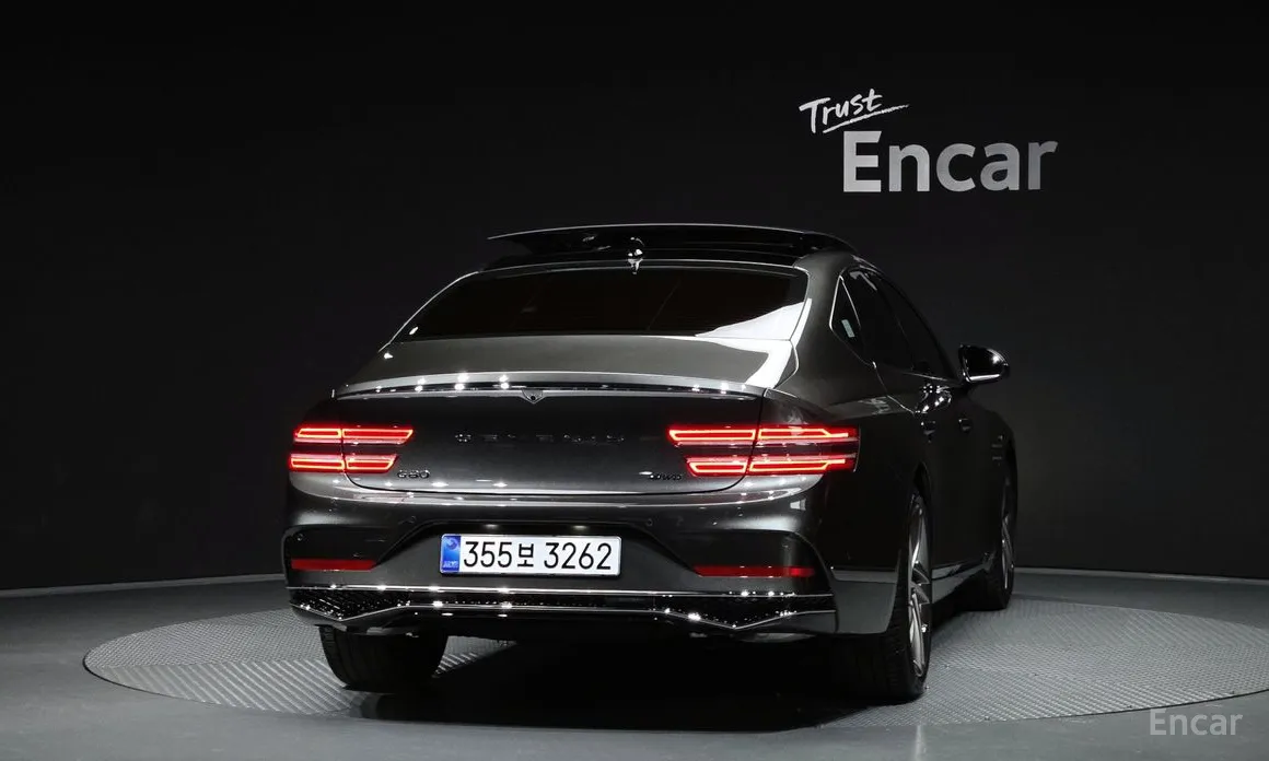 Фото 4 - Genesis G80