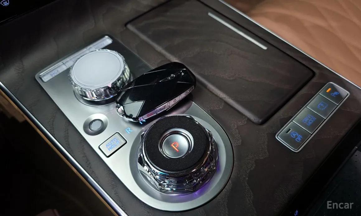 Фото 9 - Genesis G80