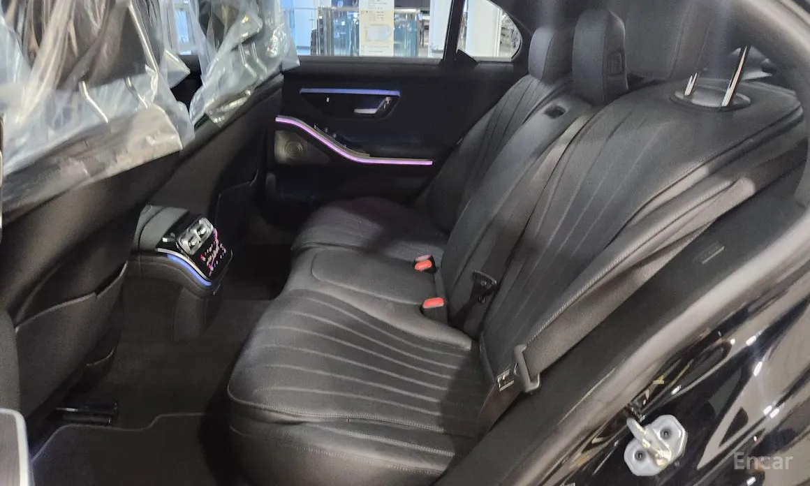 Фото 14 - Mercedes-Benz S-Class