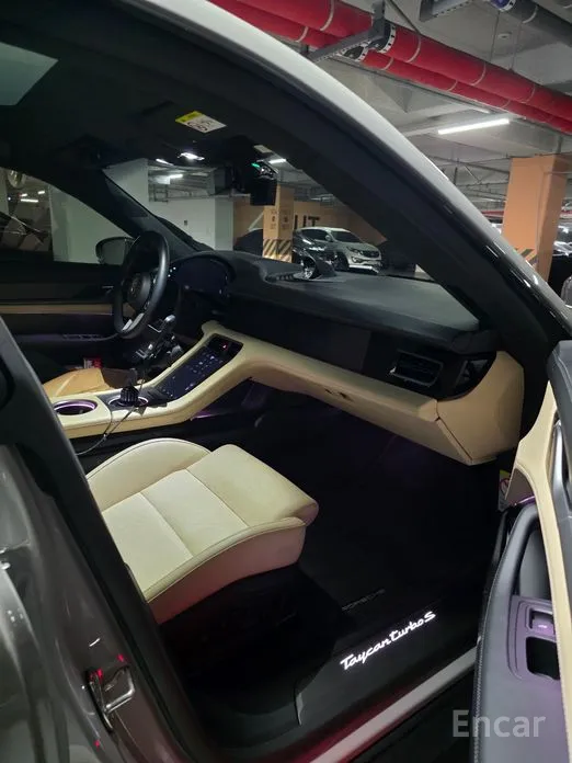 Фото 8 - Porsche Taycan