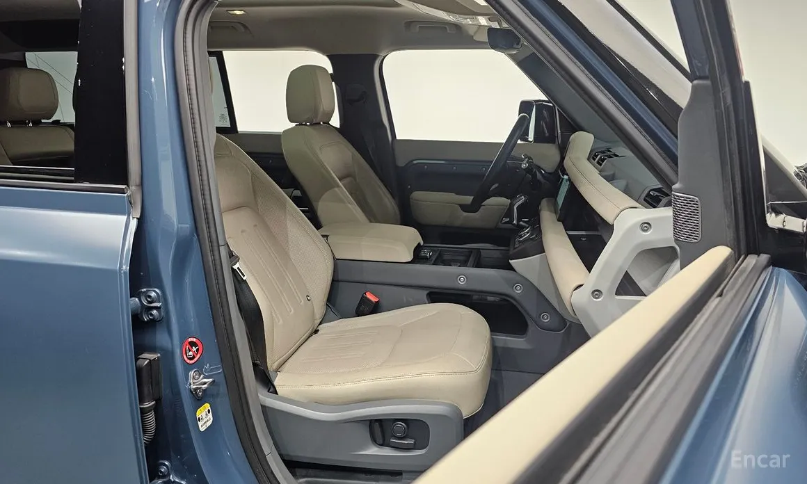 Фото 10 - Land Rover Defender