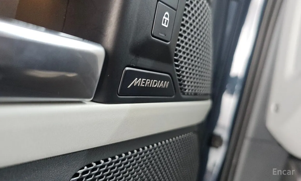 Фото 18 - Land Rover Defender