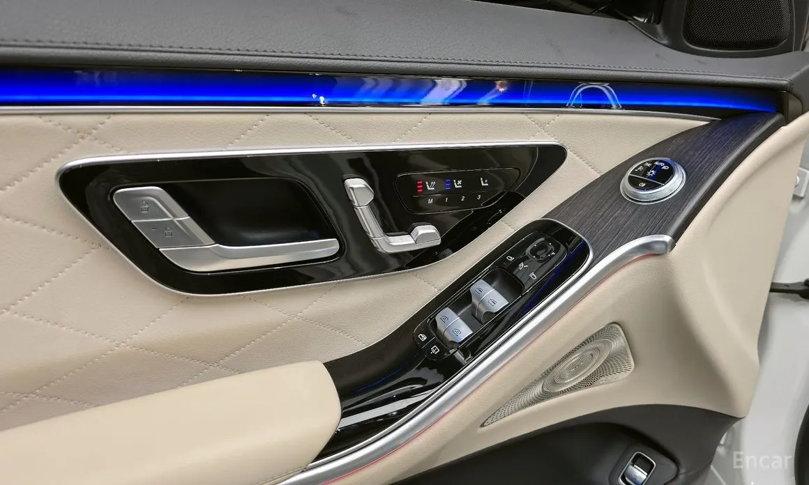 Фото 17 - Mercedes-Benz S-Class