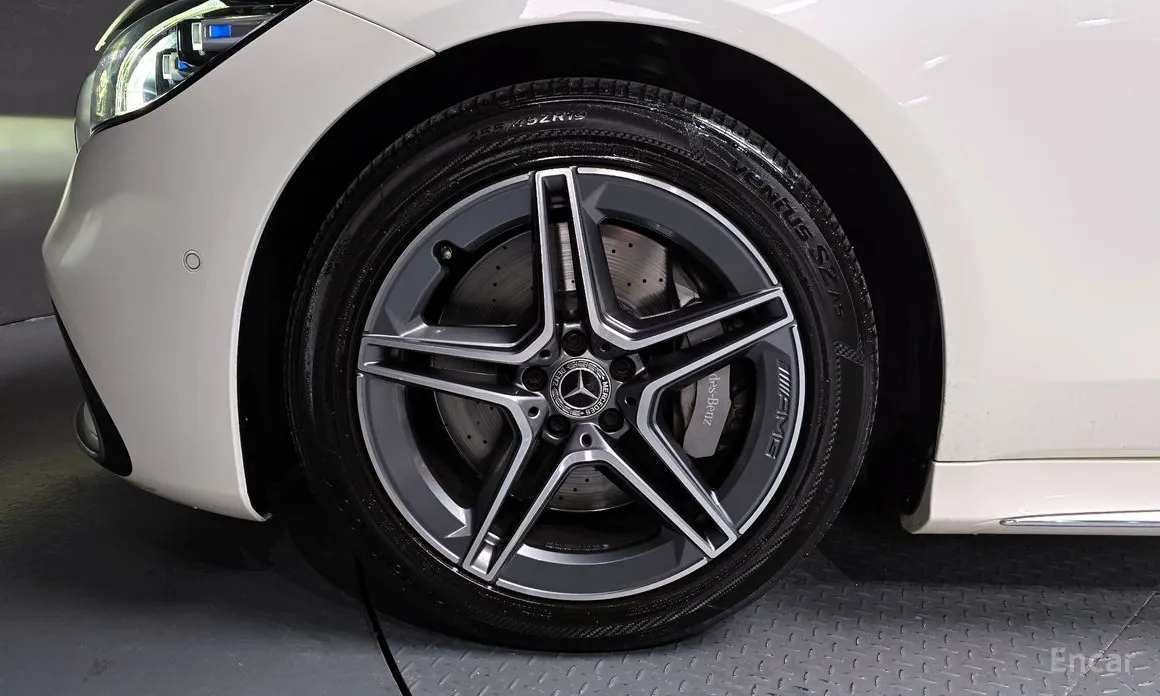 Фото 5 - Mercedes-Benz S-Class