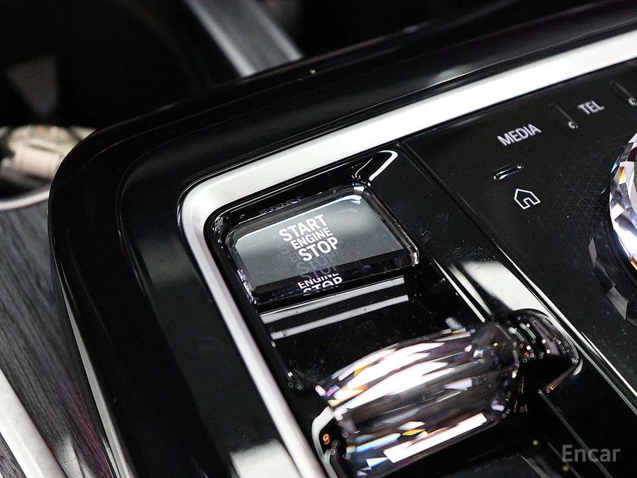 Фото 5 - BMW 7 Series