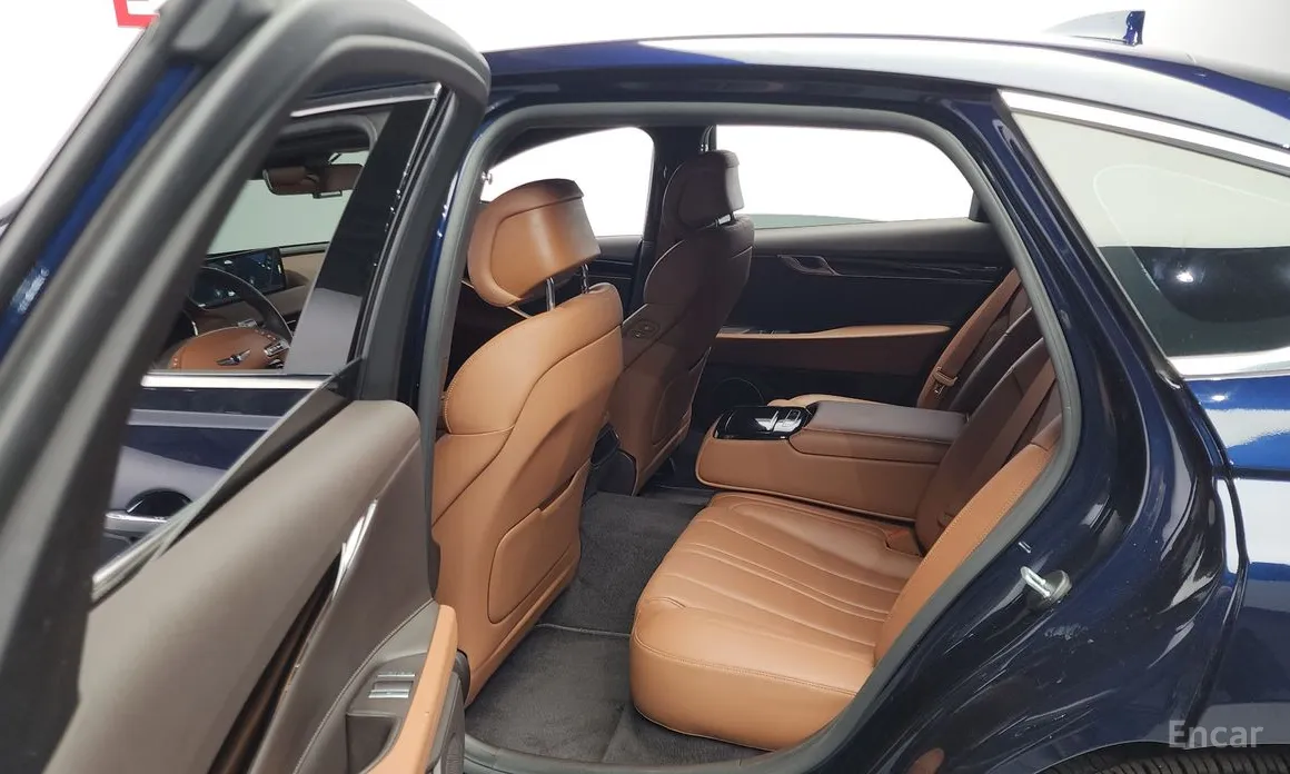 Фото 12 - Genesis G80