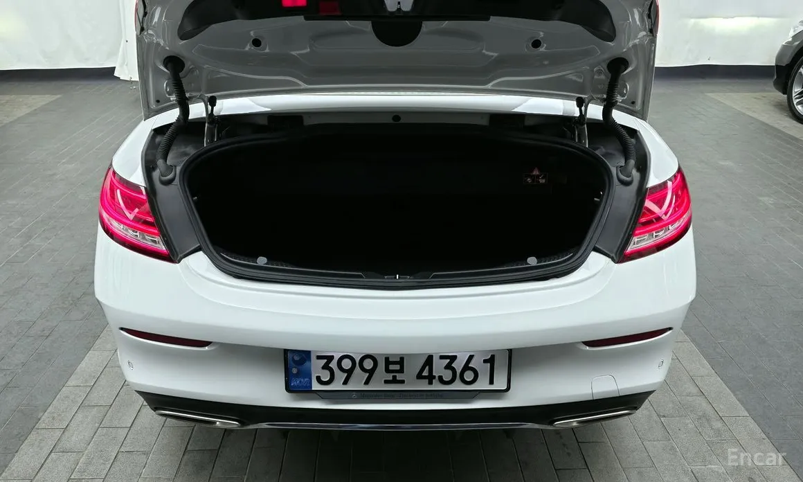 Фото 20 - Mercedes-Benz C-Class