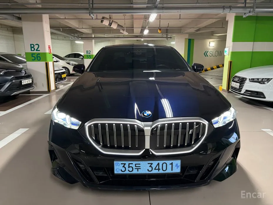Фото 1 - BMW i5