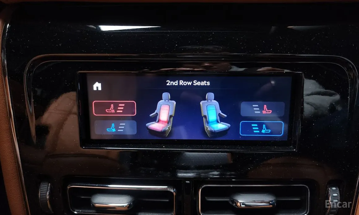 Фото 19 - Lincoln Aviator