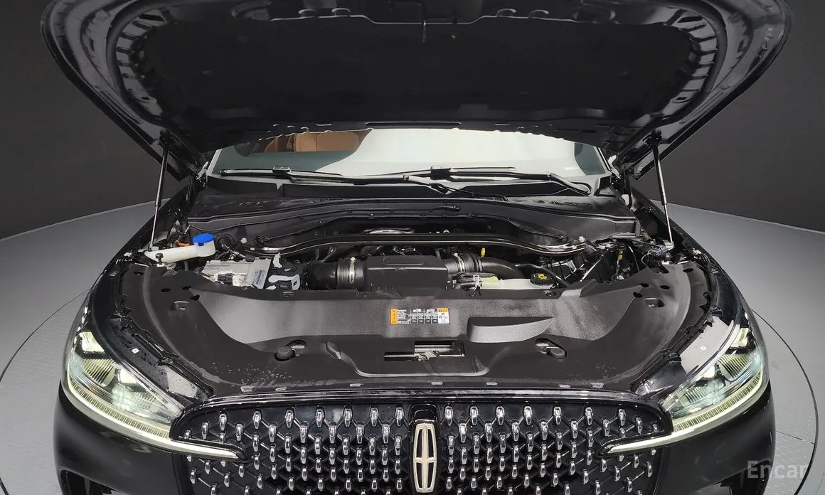 Фото 6 - Lincoln Aviator